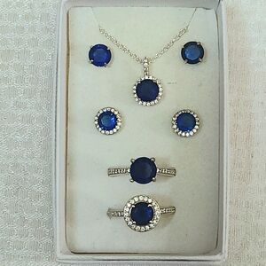 White Gold And Blue Sapphire Jewelry Set 2 Rings
